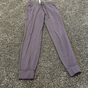 Lululemon Joggers Purple Size 4